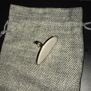 Ring (Costume Jewelry)